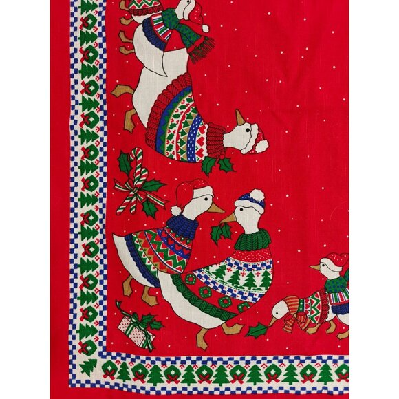Vintage Sunweave Tablecloth Red Christmas Holiday Geese Holly Rectangular 102x60 - Picture 4 of 10